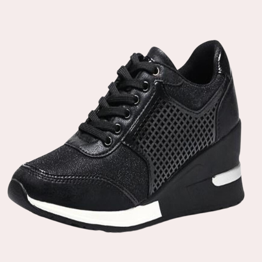 Stijlvolle zomersneakers met sleehakken