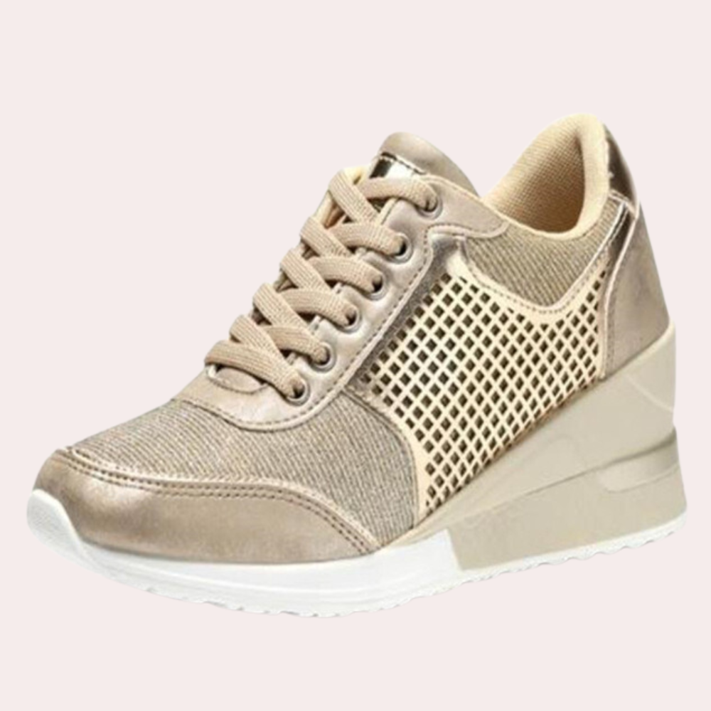 Stijlvolle zomersneakers met sleehakken