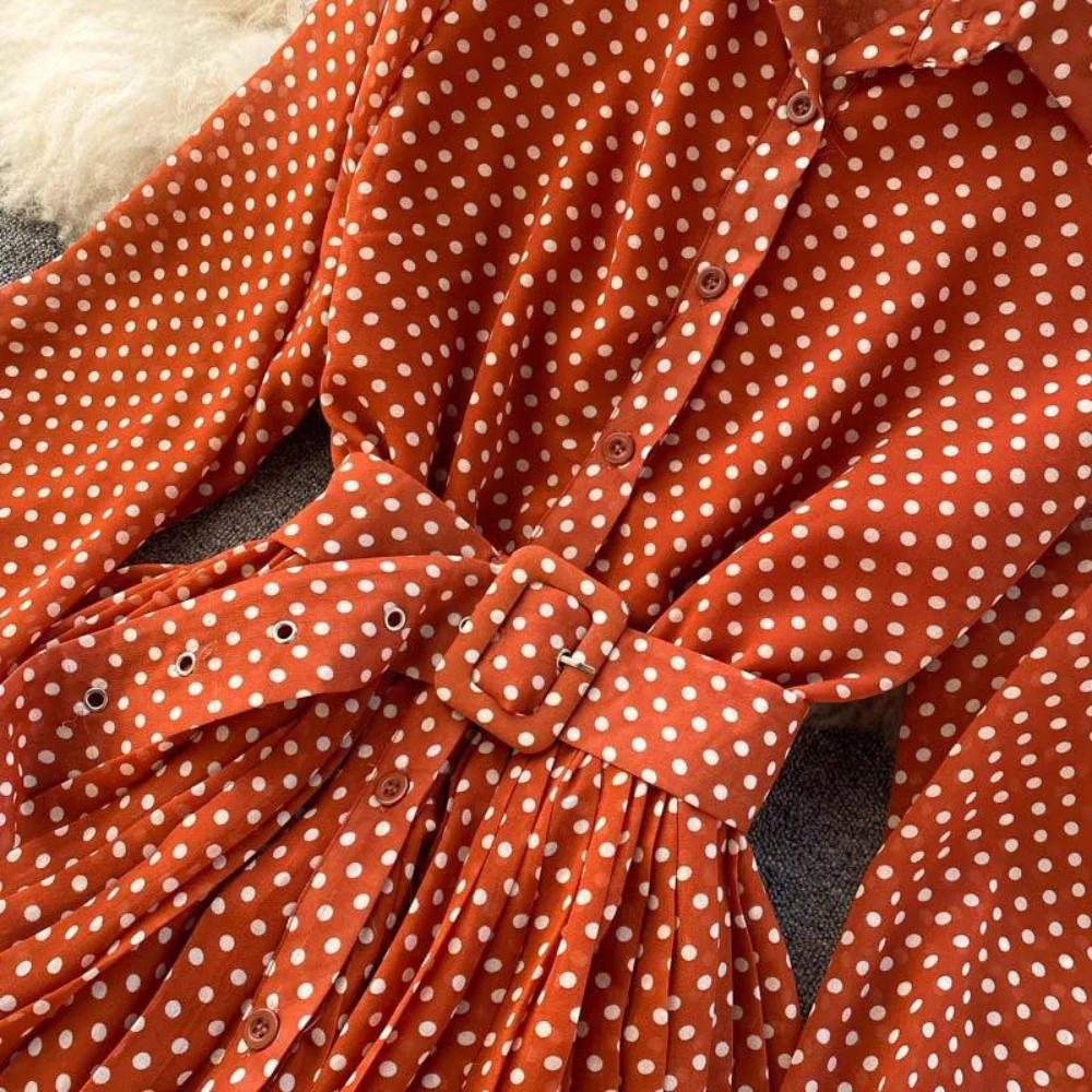 Nana - Zomerse Maxi-jurk met Stippen en Geplooide Details