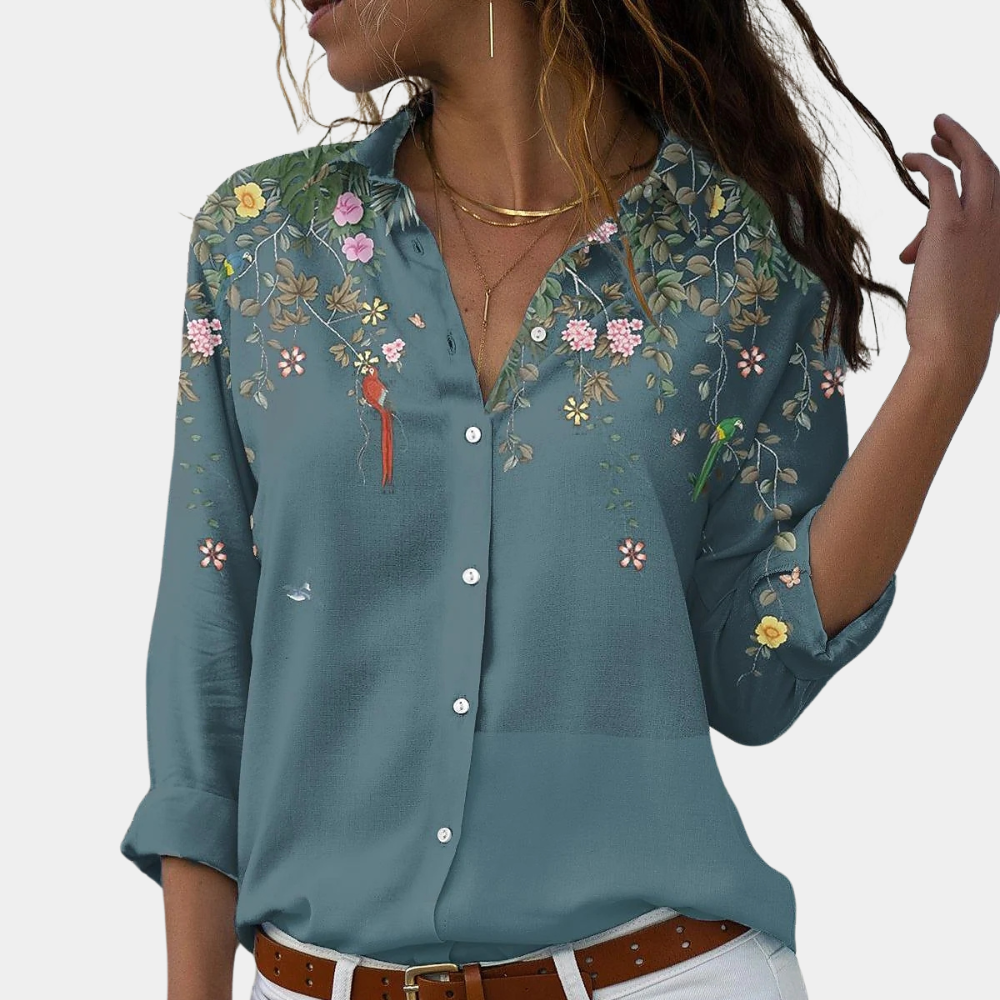Zomerse gebloemde damesblouse