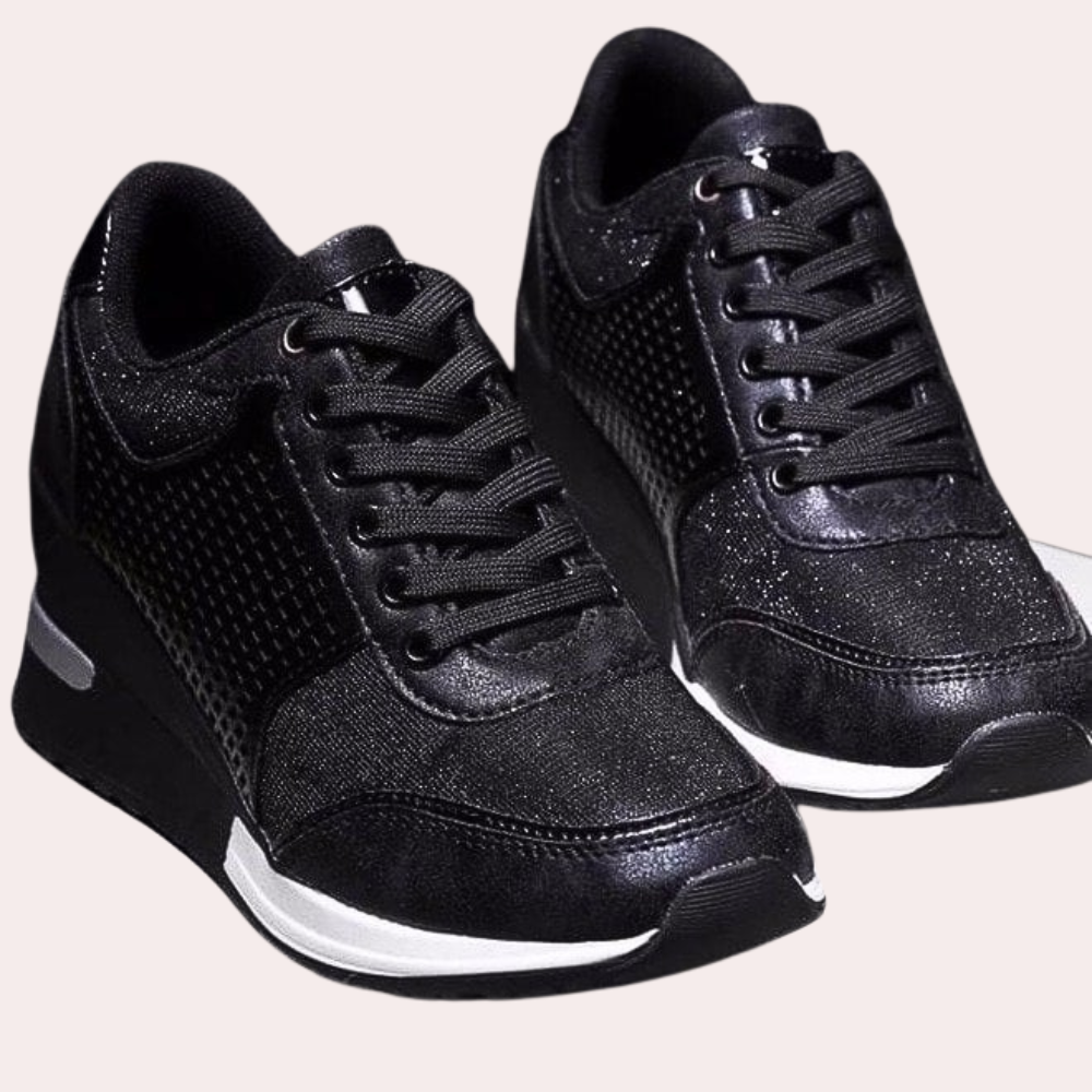 Stijlvolle zomersneakers met sleehakken