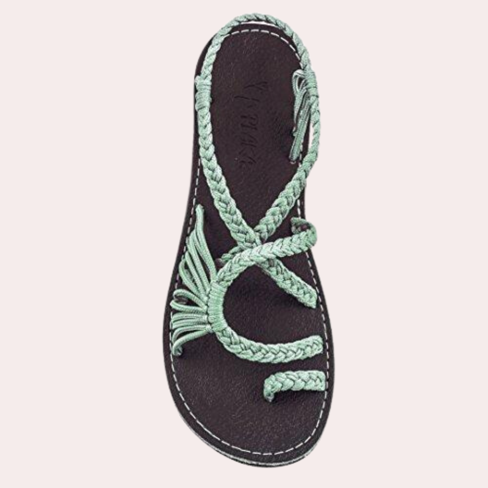 Stijlvolle en kleurrijke zomerse strandsandalen voor vrouwen