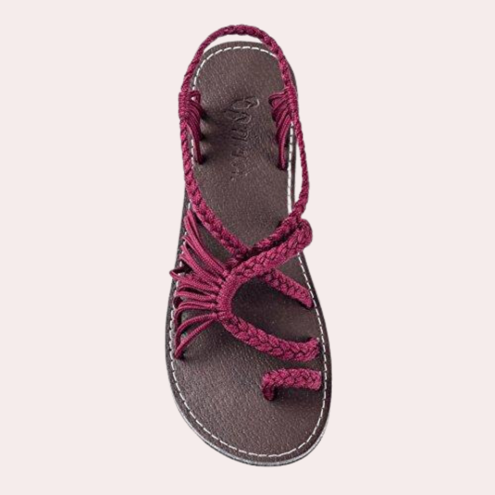Stijlvolle en kleurrijke zomerse strandsandalen voor vrouwen
