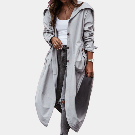 Trendy lange damesjas voor de zomer