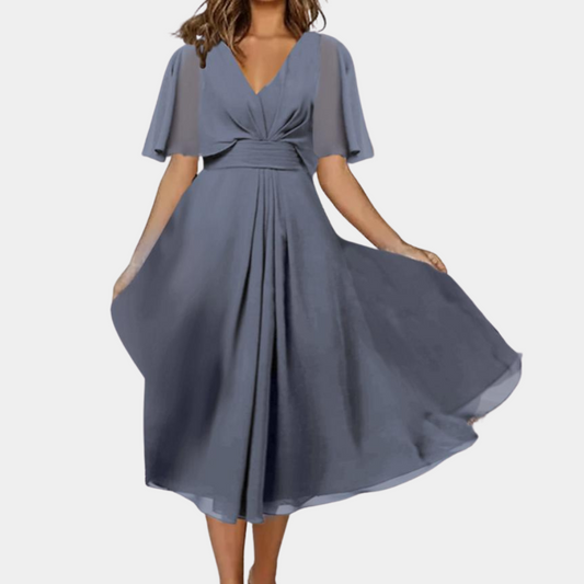 Stijlvolle en elegante damesjurk voor de zomer