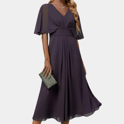 Stijlvolle en elegante damesjurk voor de zomer