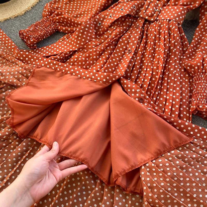 Nana - Zomerse Maxi-jurk met Stippen en Geplooide Details