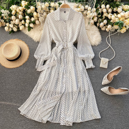 Nana - Zomerse Maxi-jurk met Stippen en Geplooide Details