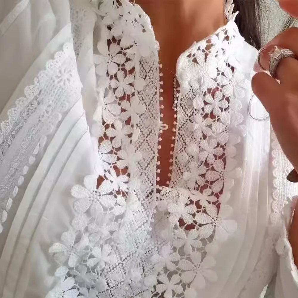 Marga - Zomerse Romantische Blouse met Elegant Bloemen Kant