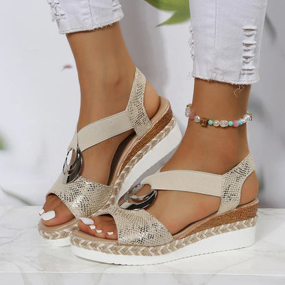 VERONIQUE - Zomerse sleehak sandalen voor dames